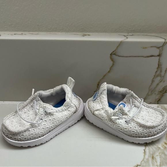Hey Dude Lil Dudes Eyelet Baby Sneakers - Picture 4 of 9
